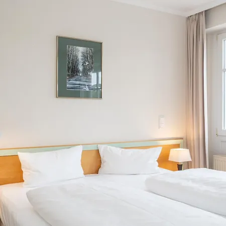 Apartment 405, Seepark *