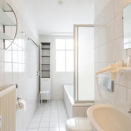 405, Seepark Apartment